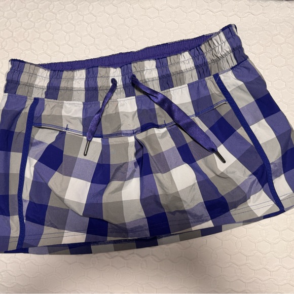 Lululemon size 6 skort- golf/ tennis or running - Picture 1 of 5